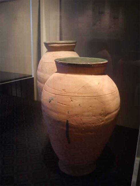 MUSEO BODEGA Y QUADRA-Cántaros de cerámica.